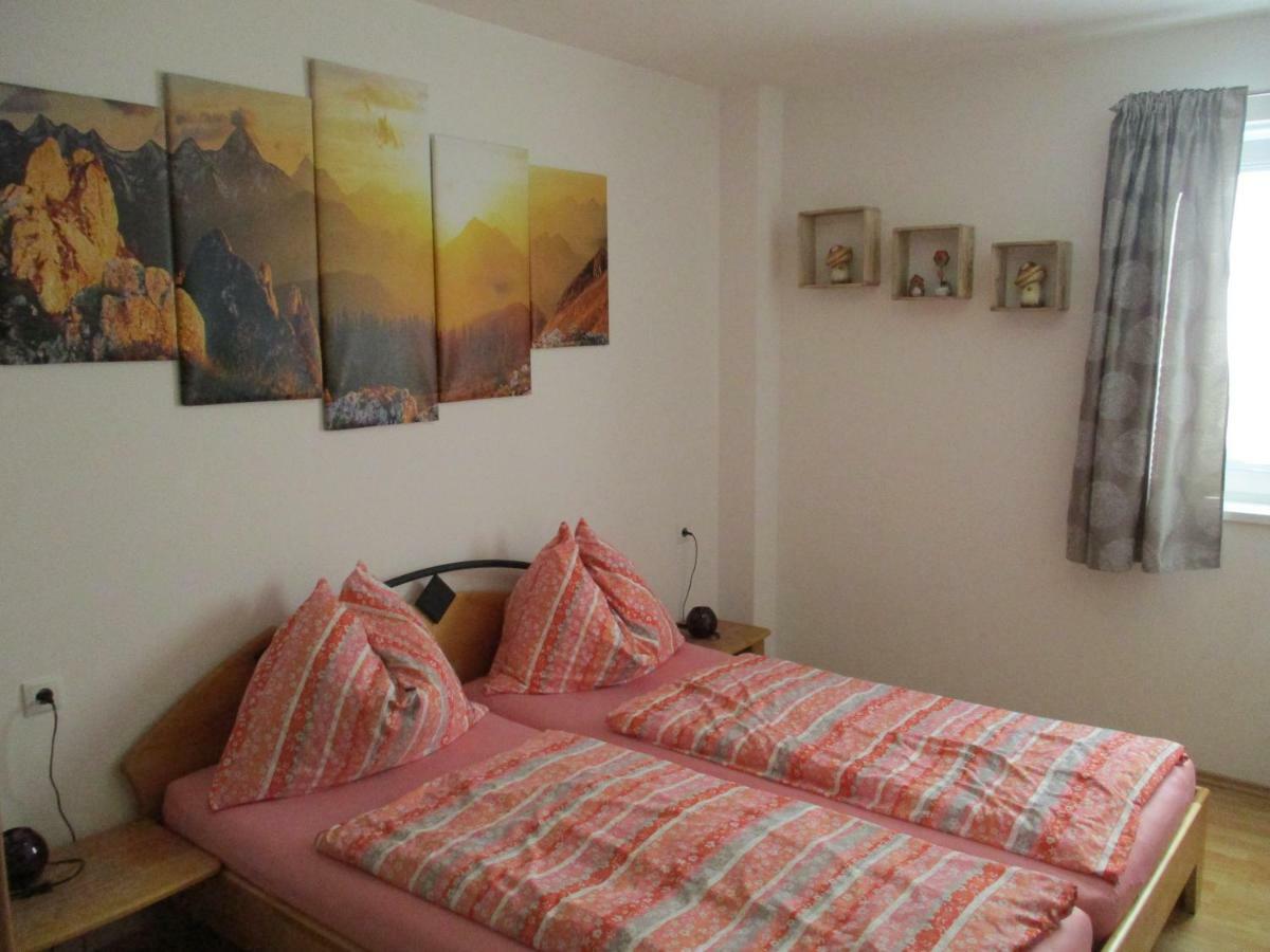 Appartement Alexandra Flattach Exteriör bild